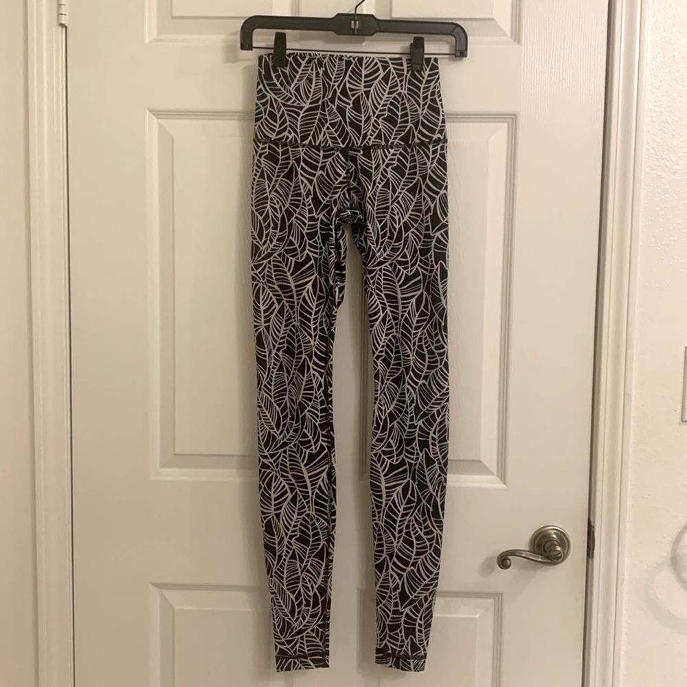 Lululemon Wunder Under Pants III in size 4.
